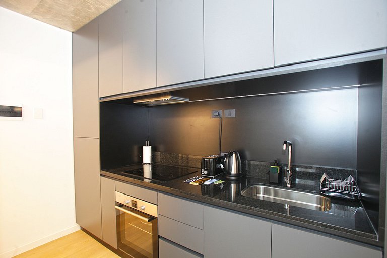 803 O "Tu Hogar Temporal en la Ciudad"