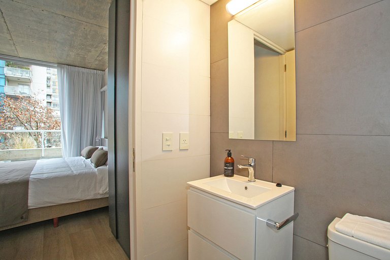 803 O "Tu Hogar Temporal en la Ciudad"