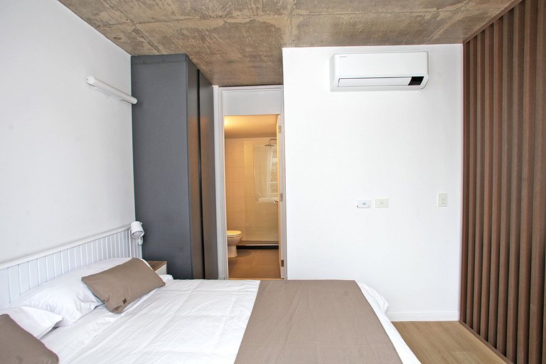 803 O "Tu Hogar Temporal en la Ciudad"